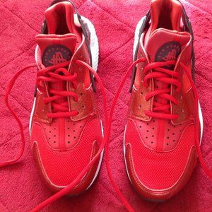 Nike Air Huarache Shoes Women’s Size Size 9